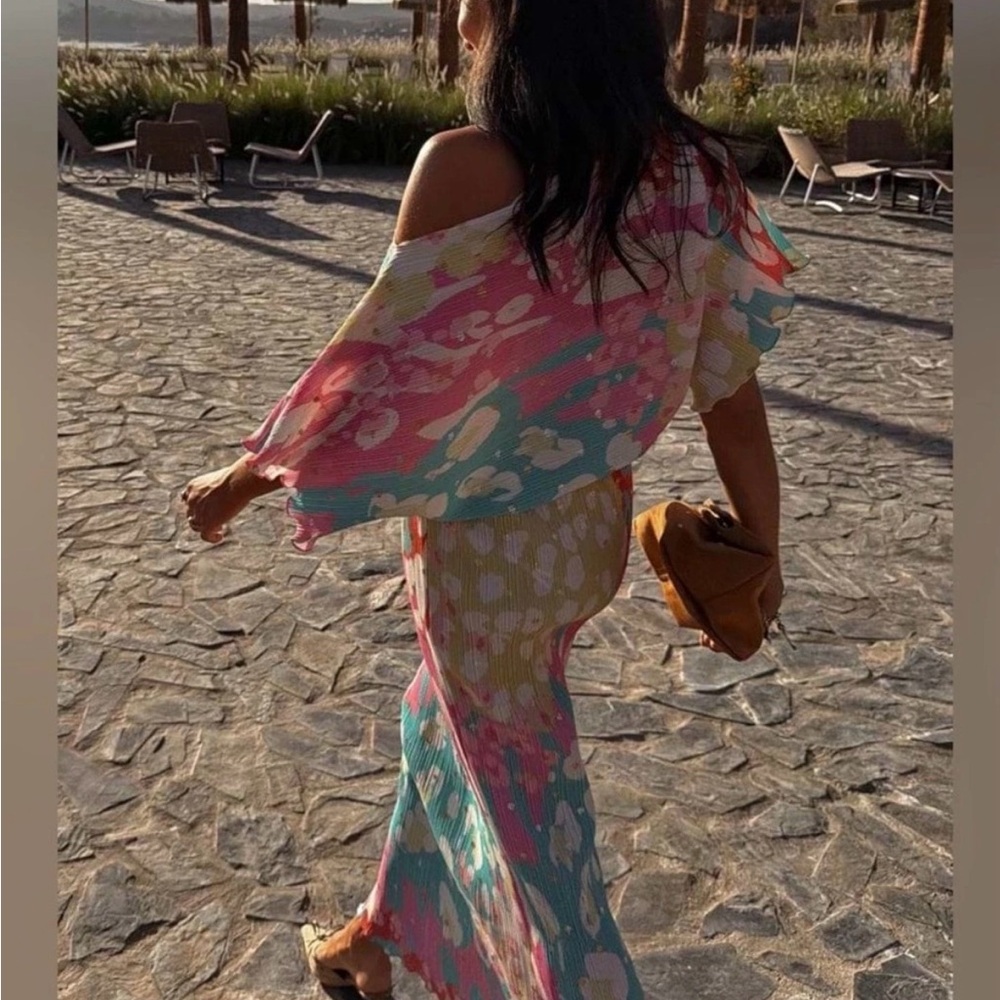 Never Fully Dressed Tilly in Multicolor Animal Print -Pleated Maxi Dress - Picture 3 of 6